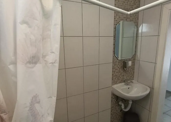 Konukevi Flaghome 3*